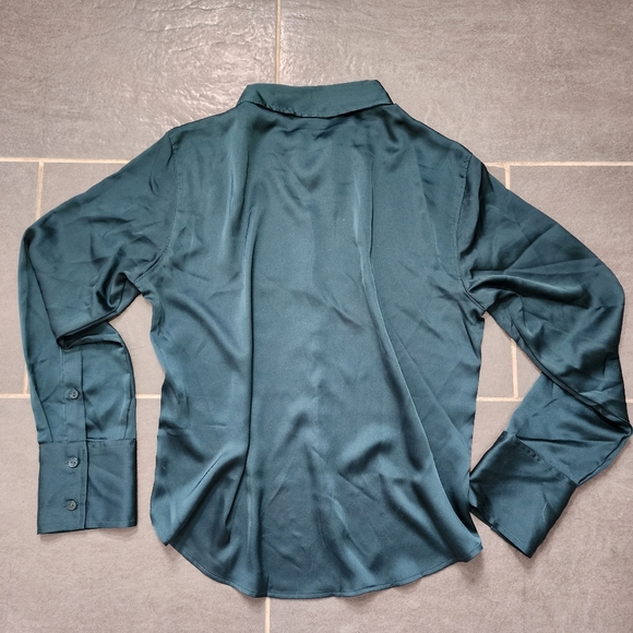 NWT A&F Long-Sleeve Satin Button-Up Shirt - Picture 6 of 9